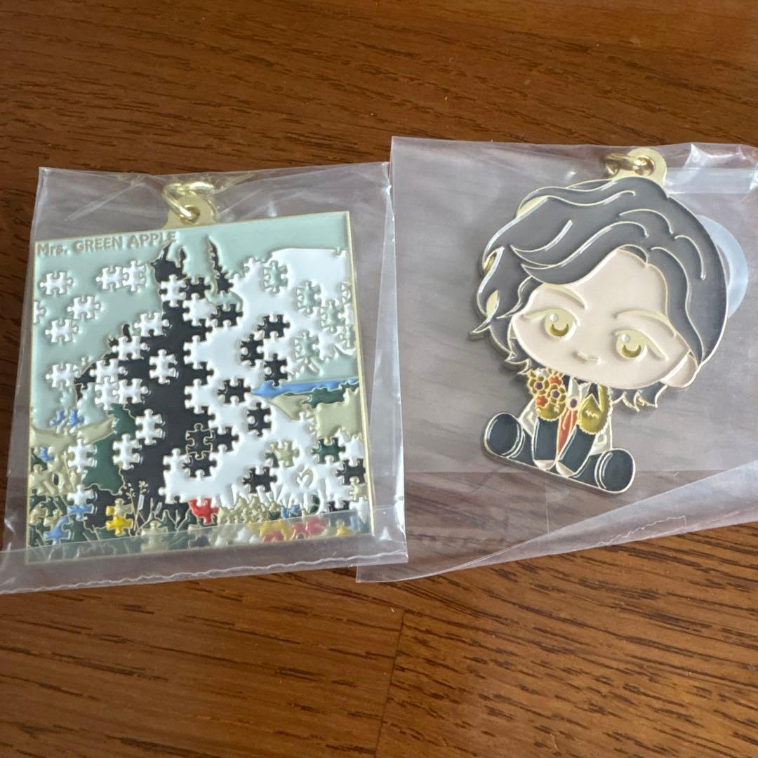 Mrs. GREEN APPLE 1番くじ F賞 メタルチャーム2個 - メルカリ