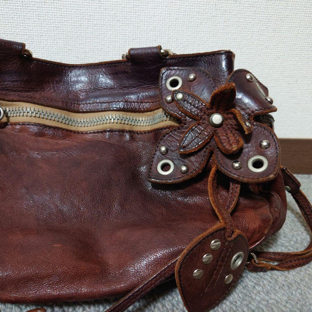 レア品☆miu miu☆ブラウンレザー ショルダーバッグ　フラワーチャーム
