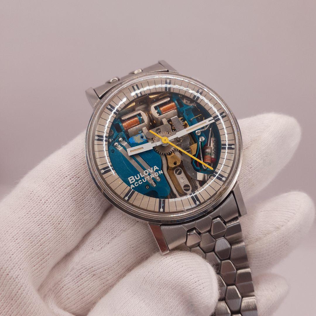 ブローバのアキュトロン・スペースビュー　M9　腕時計　希少　音叉式