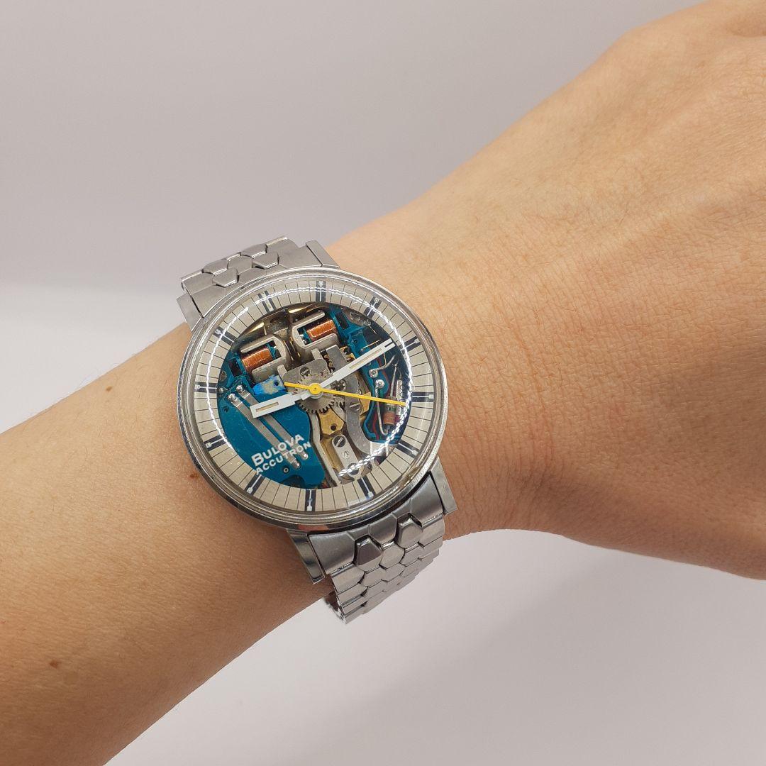 ブローバのアキュトロン・スペースビュー　M9　腕時計　希少　音叉式