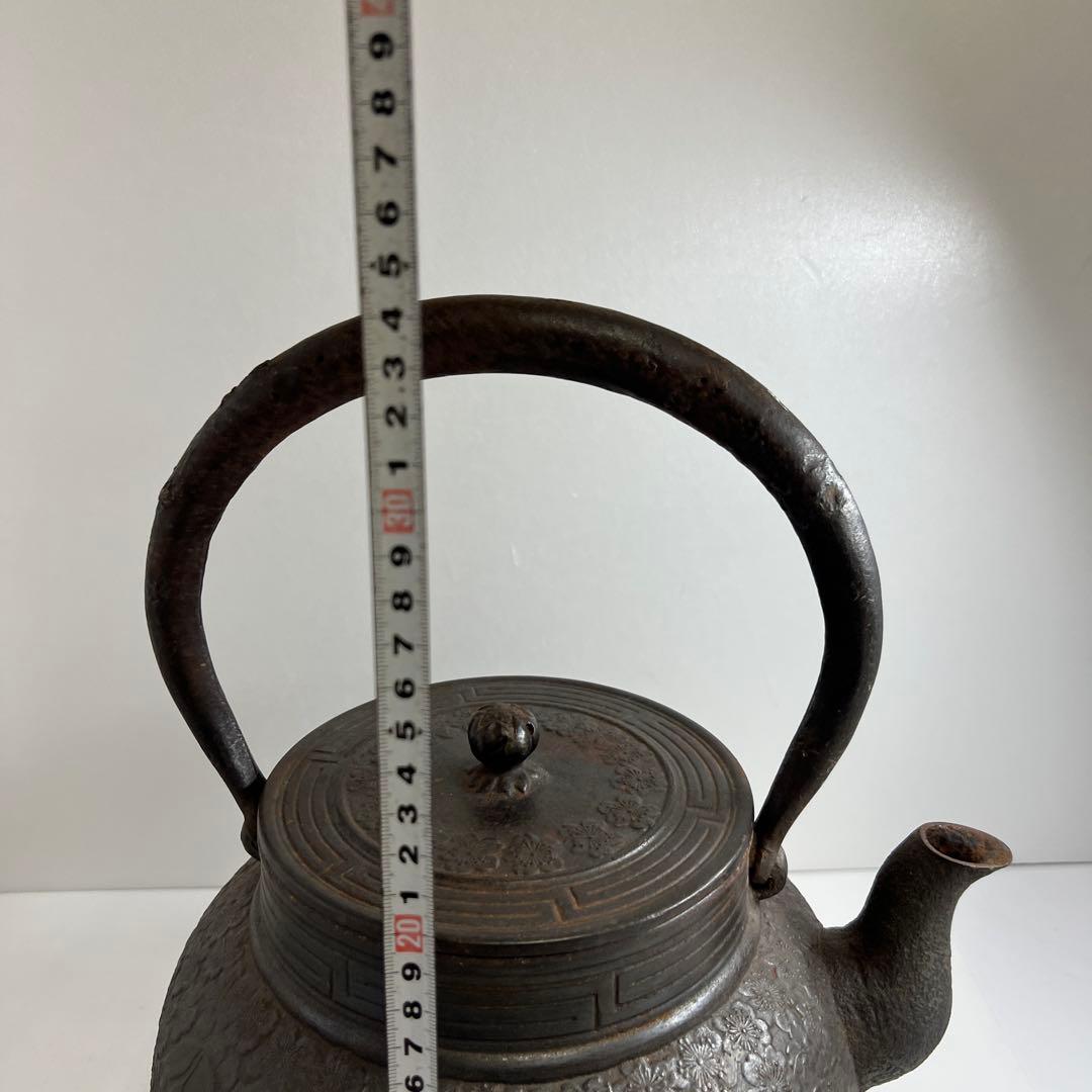 南部鴻栄堂造 桜尽鉄瓶 4833g 高さ35㎝ 東な7-