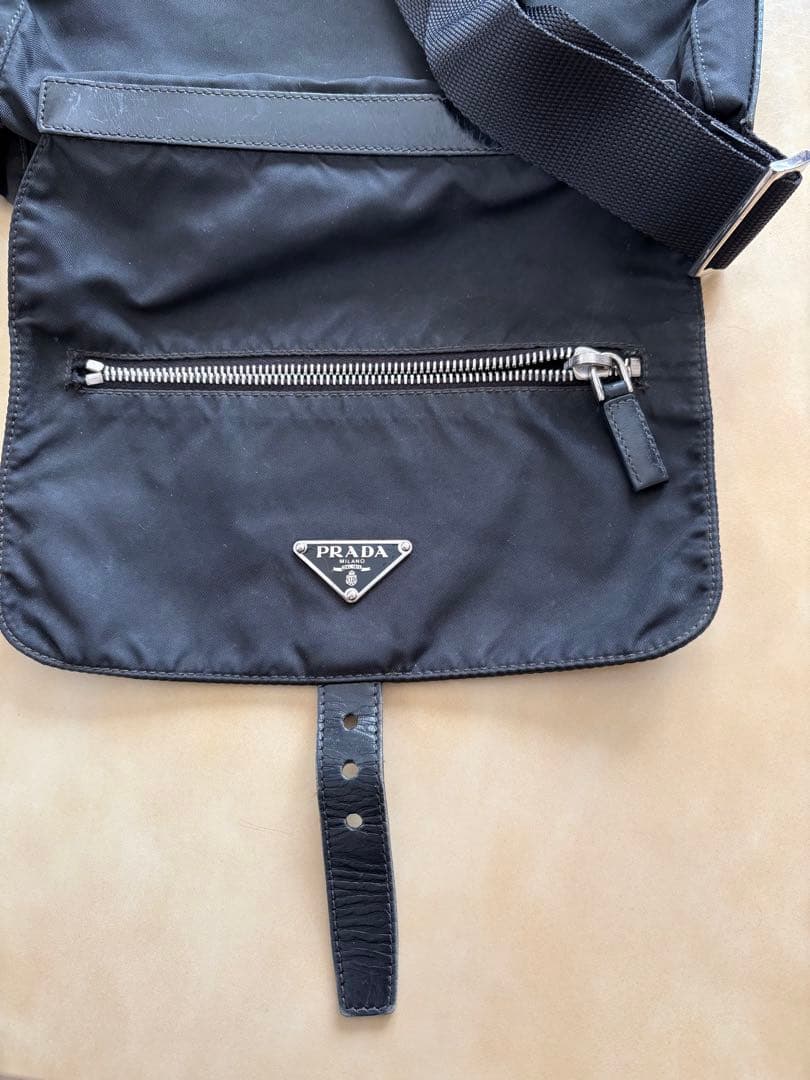 PRADA プラダ ショルダーバッグ ワンショルダー 三角ロゴ 斜め掛け