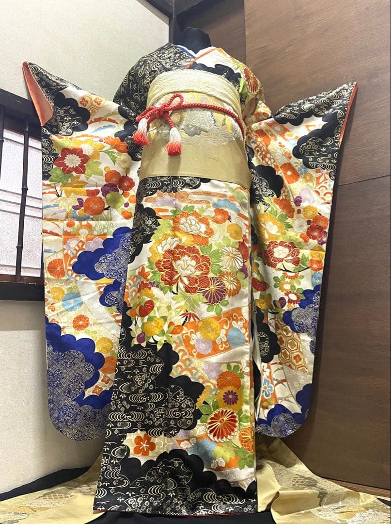 振袖フルセット6点M〜Lサイズ駒刺繍 雲取り金箔 正絹 売り切り