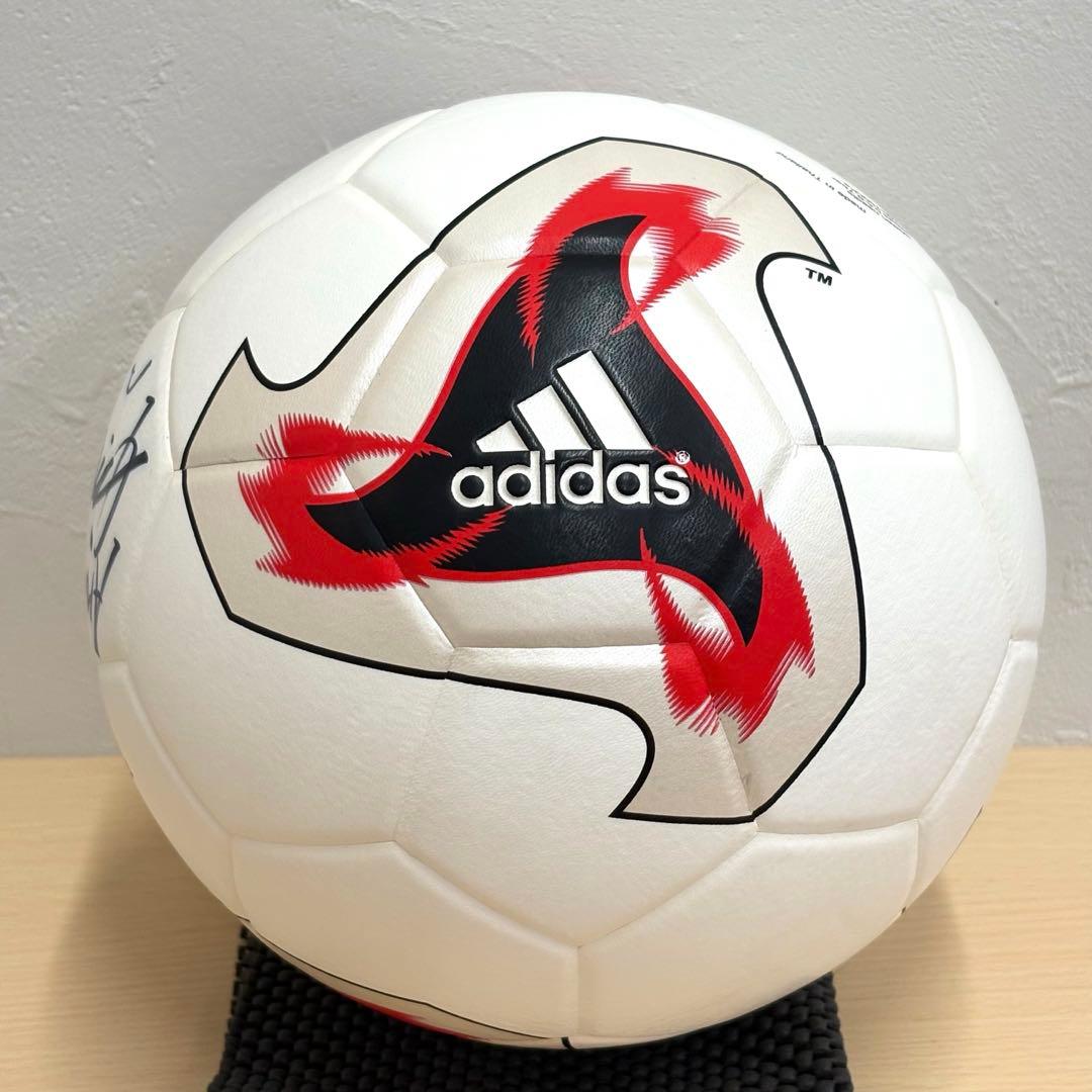 adidas FEVERNOVA 日韓ワールドカップ 公式試合球モデル - メルカリ