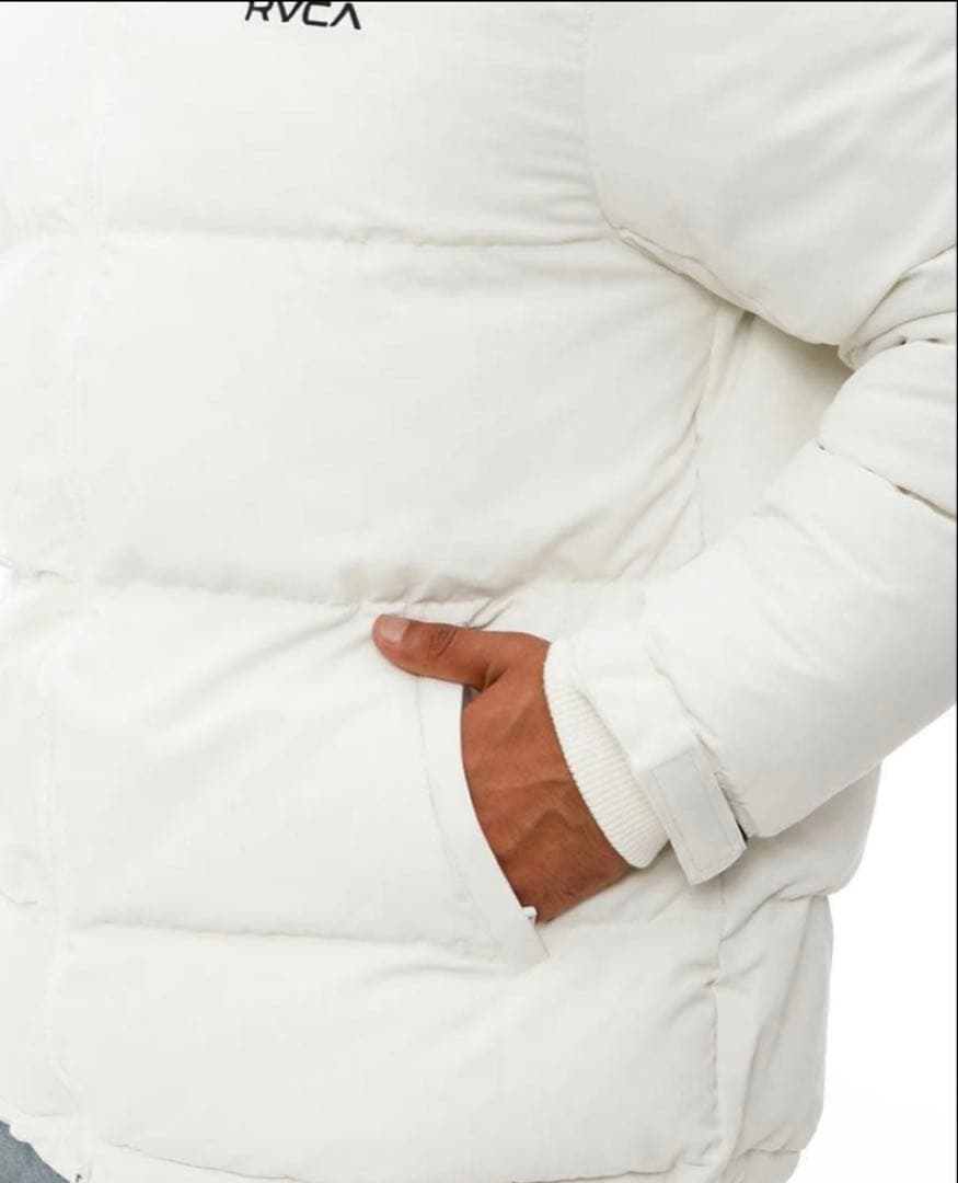 処分価格　サイズM　ホワイト　RVCA ジャケット