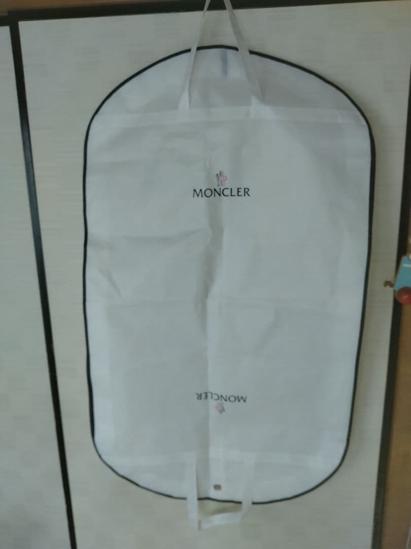 wiIIiさま専用モンクレール ガーメントケース&ハンガー&ショップ袋