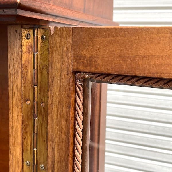 関西限定 送料別イギリスビンテージ家具 ガラスキャビネット カップ