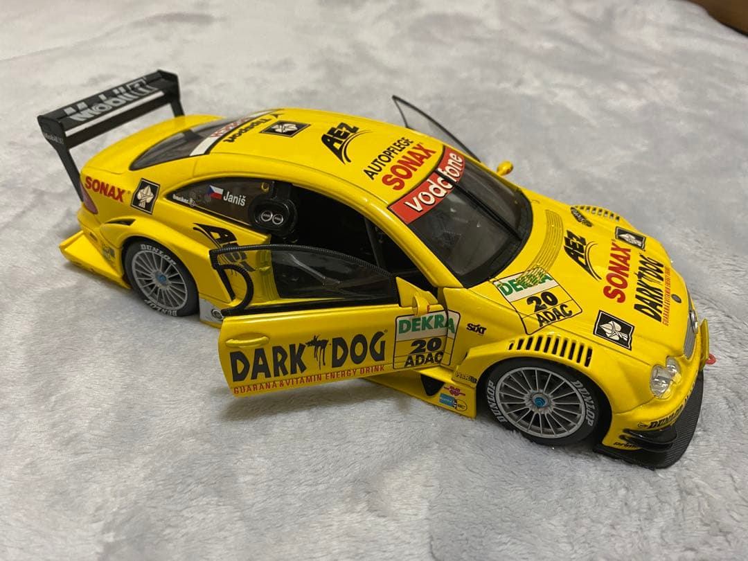 ミニカー Maisto Mercedes-Benz CLK-DTM 2004 1/18