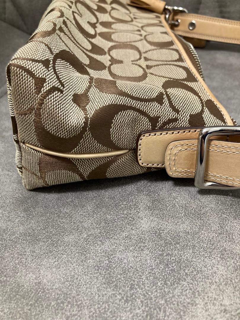 【美品】COACH コーチ ワンショルダーバッグ シグネチャー 8K01