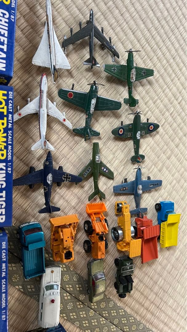 超レトロ❗️トミカ他箱付き戦車、飛行機、海外製含。
