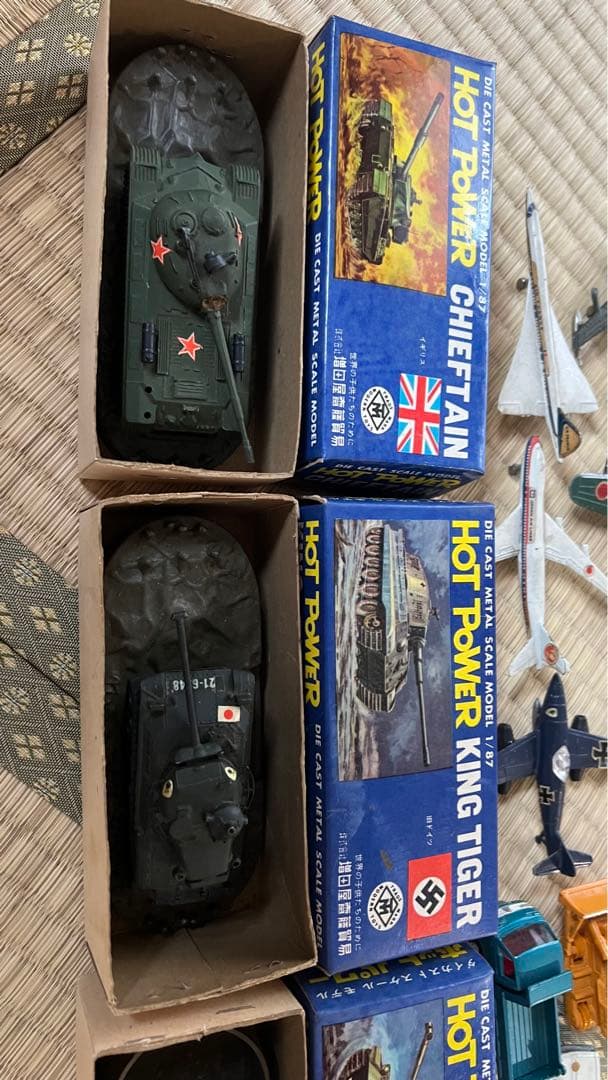 超レトロ❗️トミカ他箱付き戦車、飛行機、海外製含。