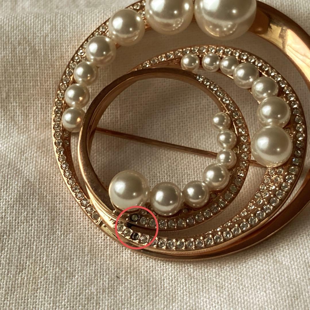 SWAROVSKI Fundamental パール ブローチ スワロフスキー