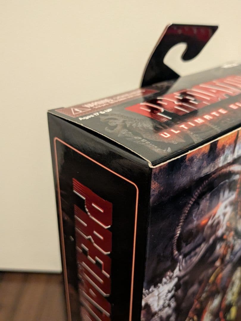 Ultimate Elder Predator フィギュア