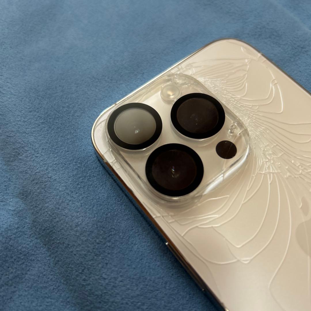 Apple iPhone 14 Pro シルバー 本体 背面割れ