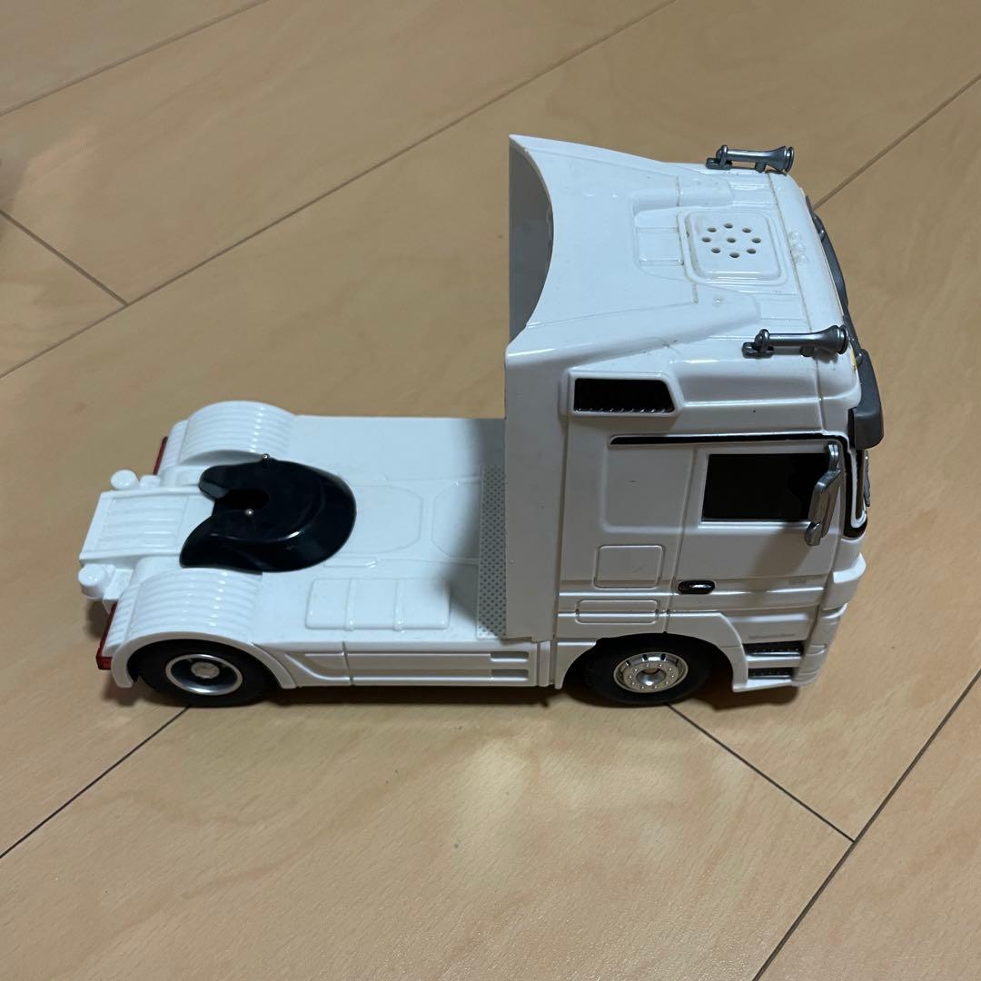 1/32 メルセデス・ベンツ アクトロストレーラー ラジコン