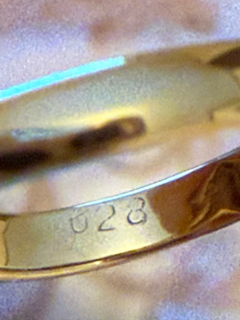 ダイヤ　ルビー？　18金指輪　12号くらい