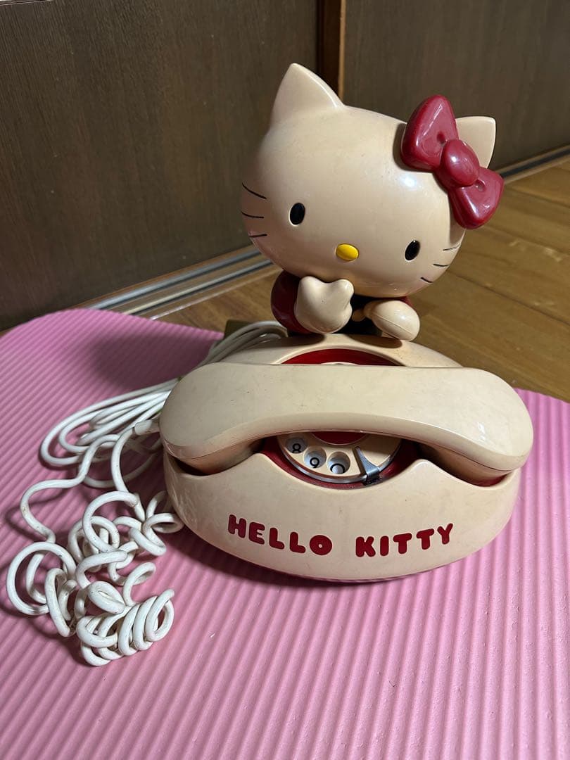 ハローキティ レトロ 電話機 サンリオ