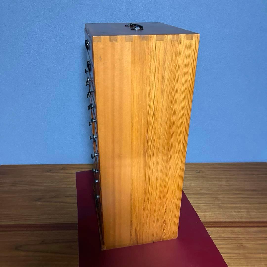 小物入れ』22個 多段引き出しキャビネット 自然な木目仕上げ 薬棚薬箪笥