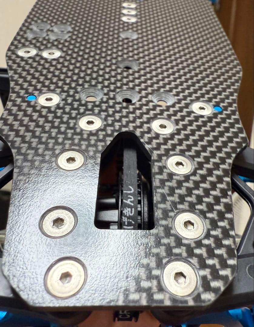 タミヤ　TRF421 (スペアパーツ付き)