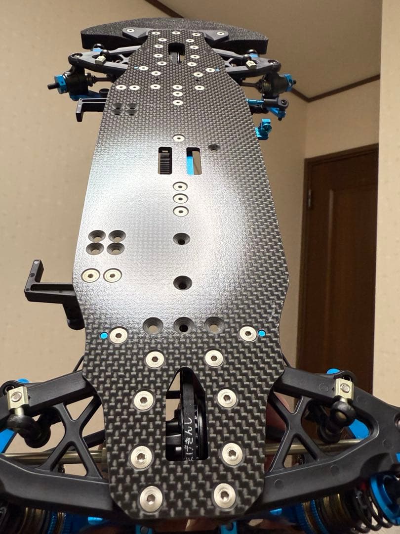 タミヤ　TRF421 (スペアパーツ付き)