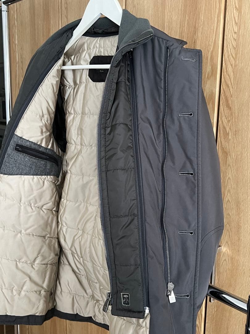 イタリア製　コルネリアーニ　防寒中綿コート