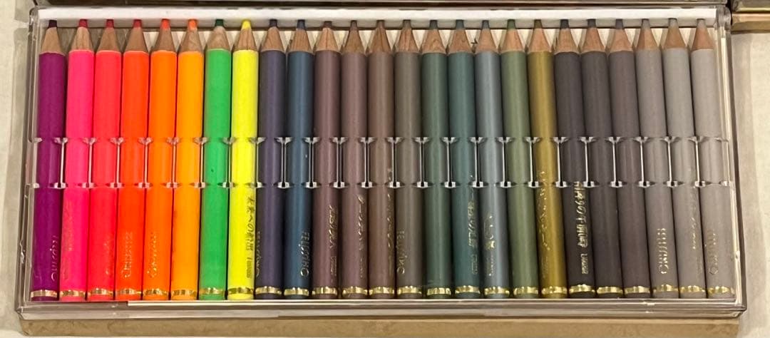 フェリシモ色鉛筆 325色 低 価格 通販