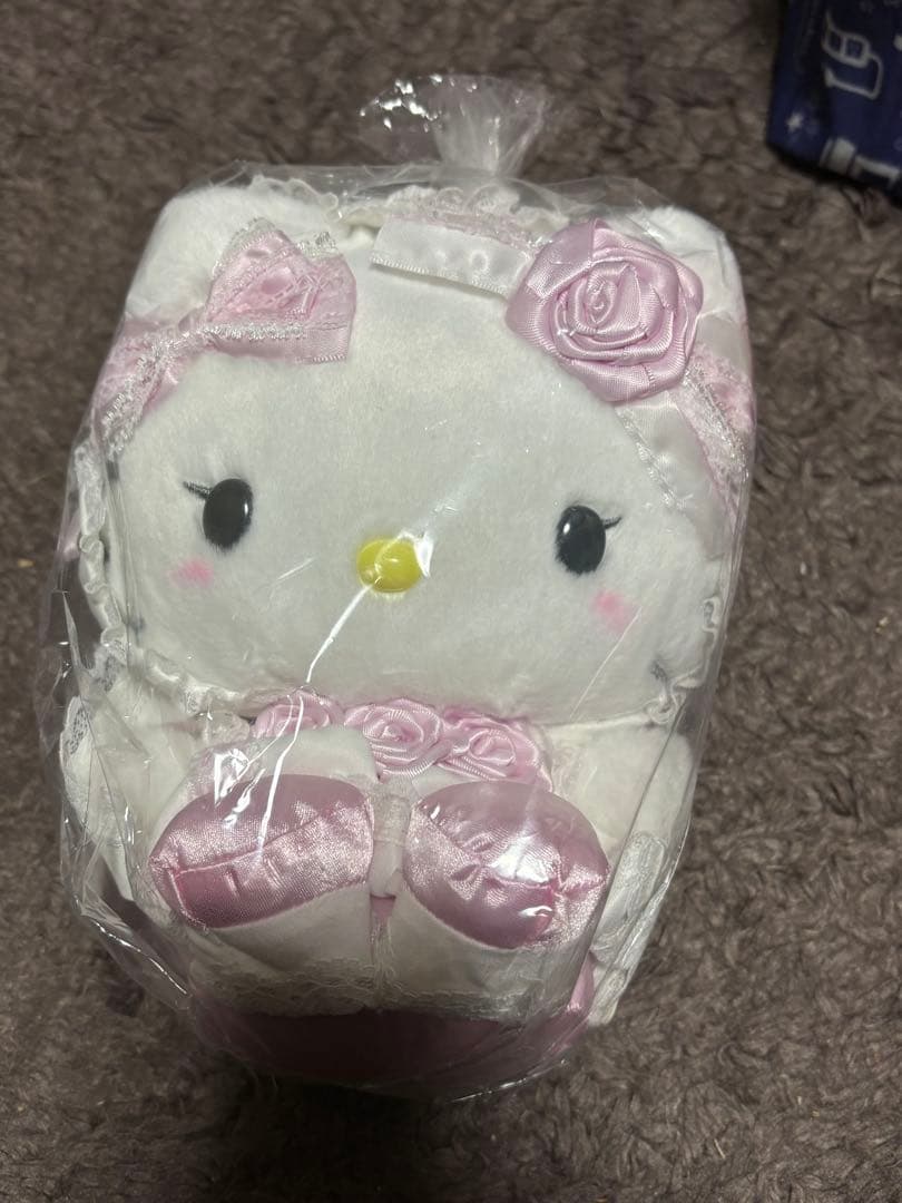 サンリオ ハローキティ ホワイトフリルデザインシリーズ ぬいぐるみ