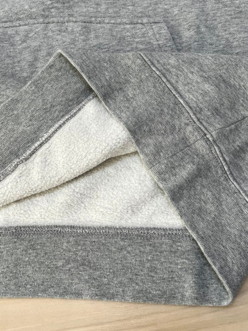 Stussy グレー 刺繍 フード付きパーカー Ｌサイズ