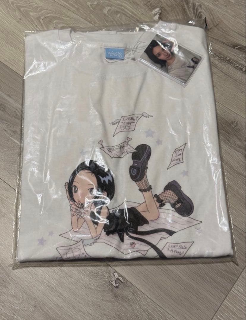 hearts2hearts FOCUS MD Tシャツ　新品未開封　ステラ