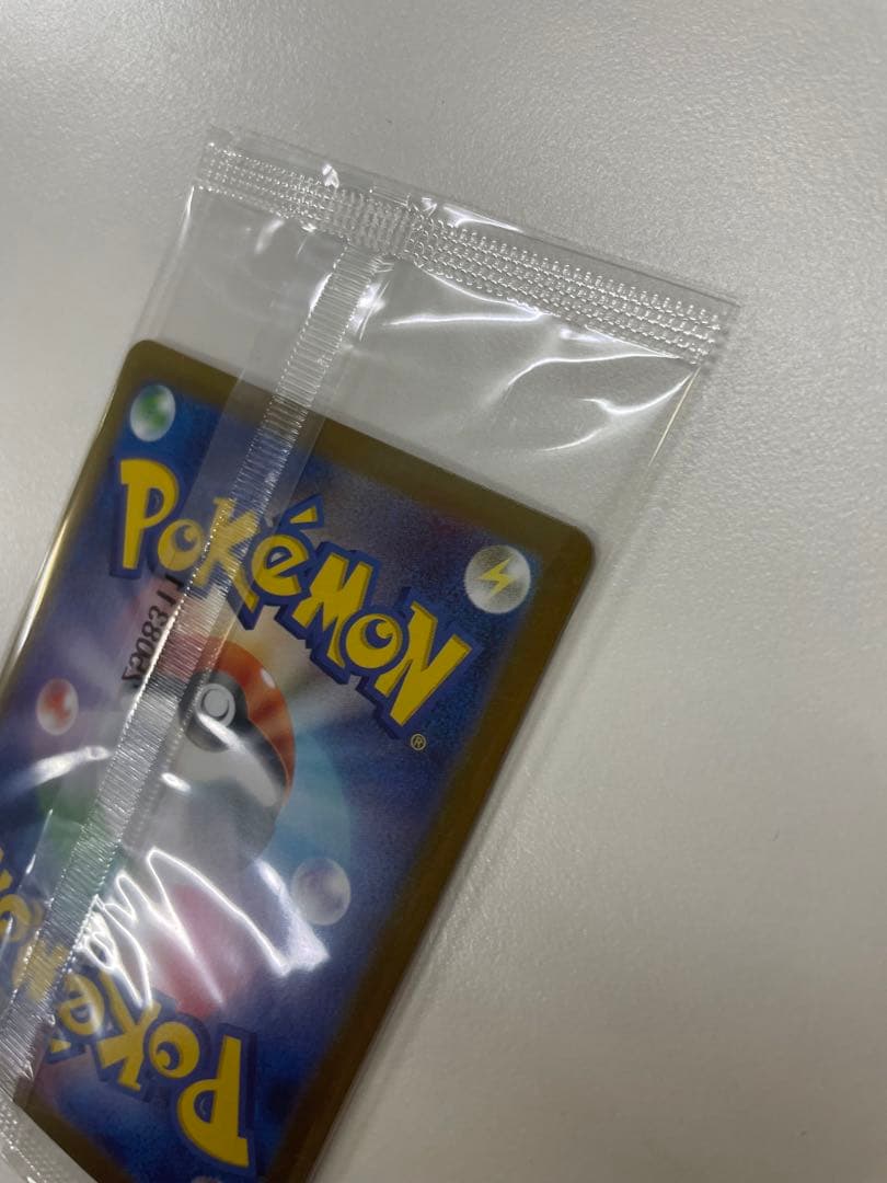 ビクティニ bwr 争奪戦 優勝プロモ ポケモンカード