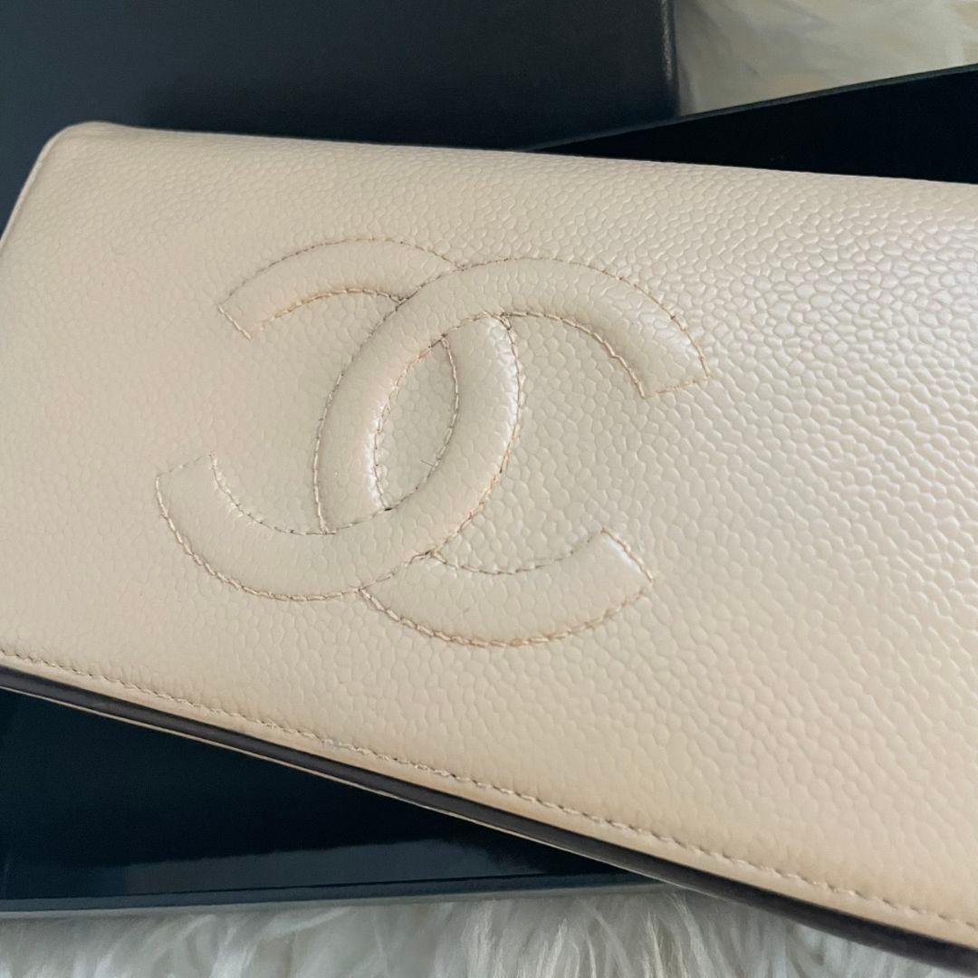 シャネル CHANEL 二つ折り 財布 ココマーク ベージュ キャビアスキン