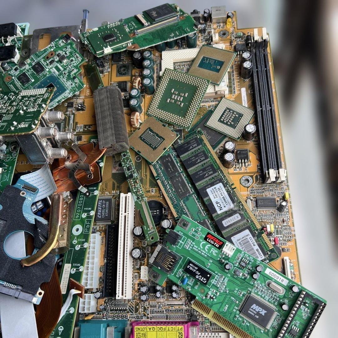 基板ジャンク大量 レアメタル摘出などに - メルカリ