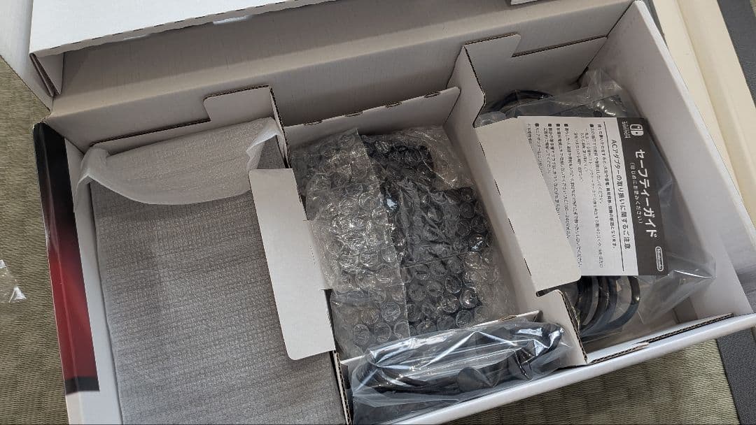 Nintendo Switch 本体 グレー。バッテリー膨張有り