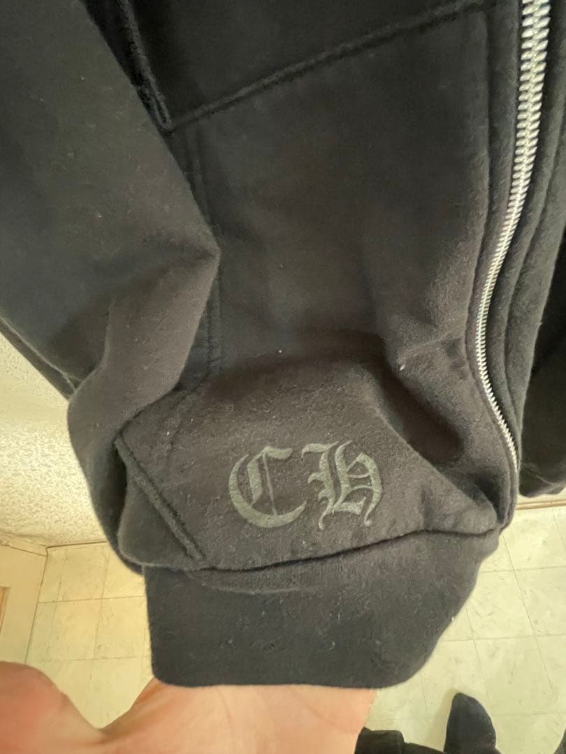 クロムハーツ　ジップアップパーカー　ラベルロゴ