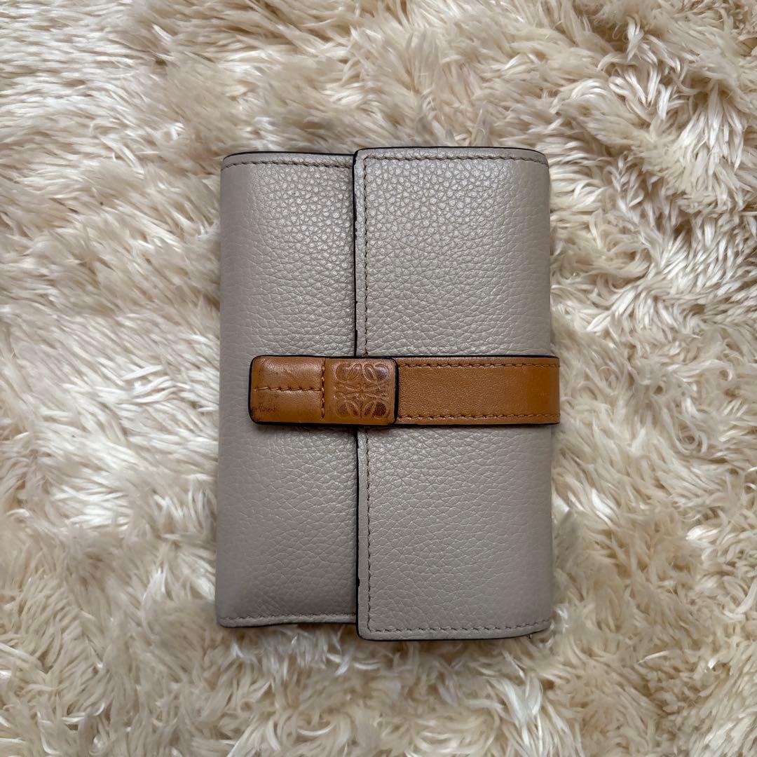 LOEWE 三つ折り財布 グレー レザー