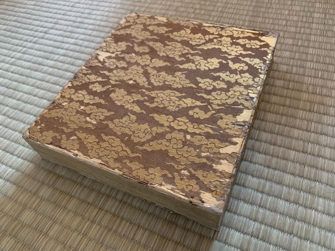 三十六歌仙 純金装飾 金襴表紙 和歌折帳 36面 - メルカリ