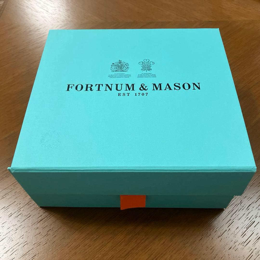 FORTNUM & MASON ギフトボックス 空箱 - メルカリ
