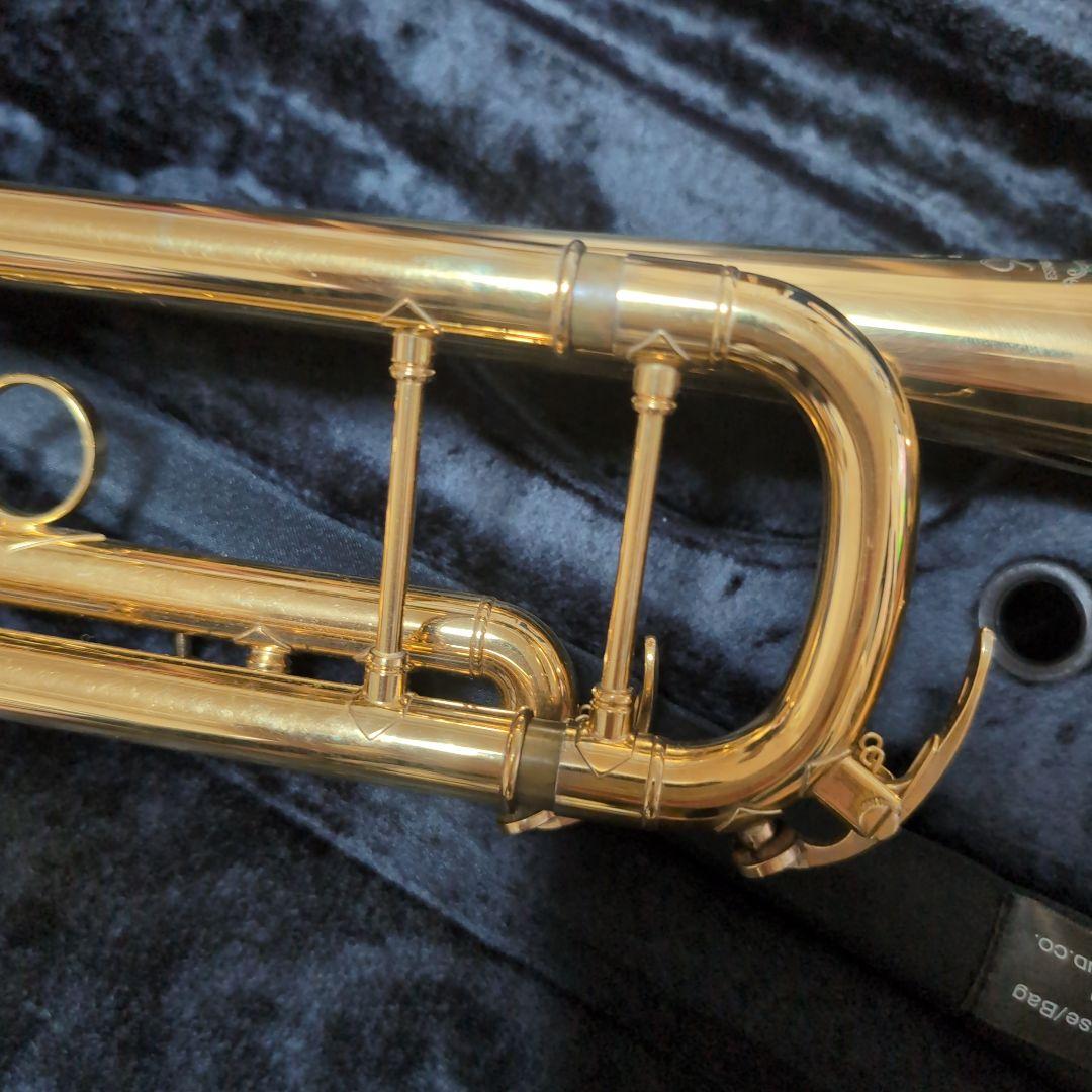トランペットBb ヤマハYTR−8345(受注生産) 金メッキ仕上げ　Lボア