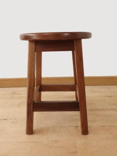 北海道手作り家具　ウォールナット材　スツール