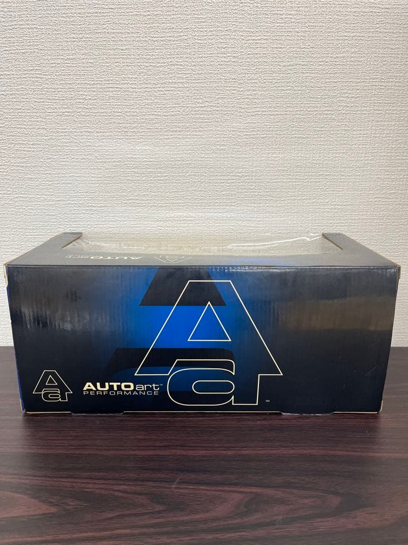 オートアート1/18 ポルシェ911GT3 イエロー