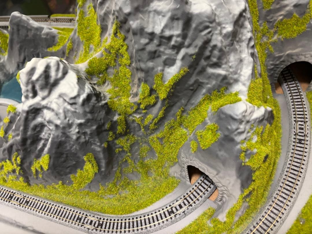 KATO(ラウンドハウス) Nゲージ　アルプスの氷河特急デスクトップレイアウト