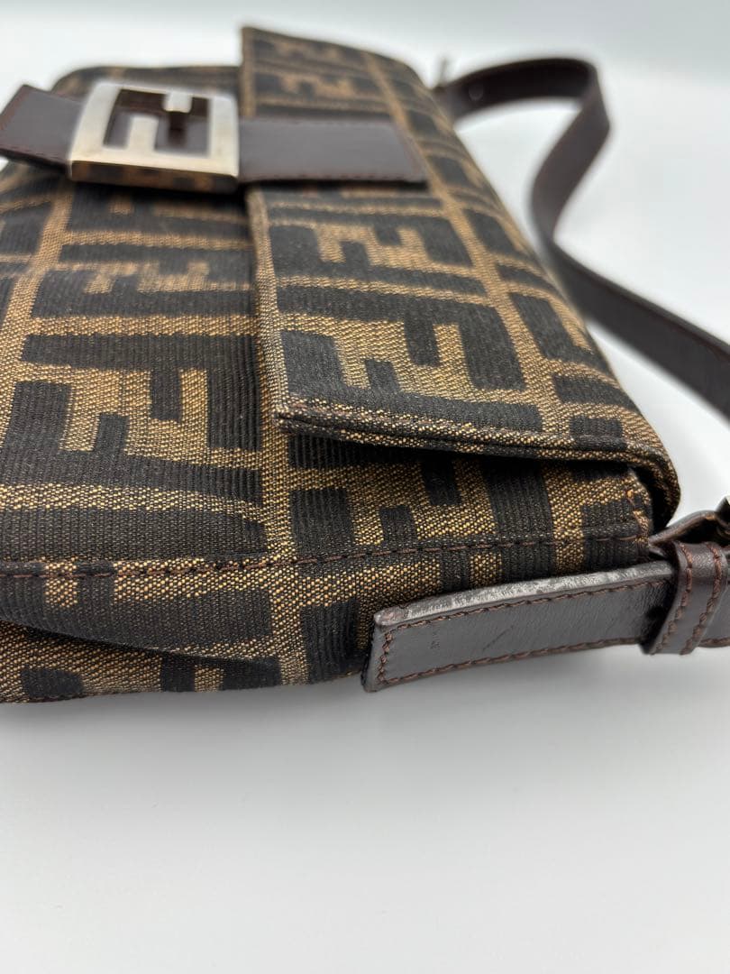 Fendi FFロゴ柄 ショルダーバッグ