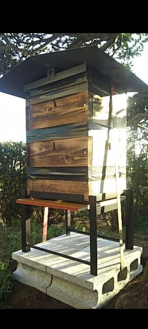重箱式巣箱台　２９０ミリ用　ニホンミツバチ　鉄製台