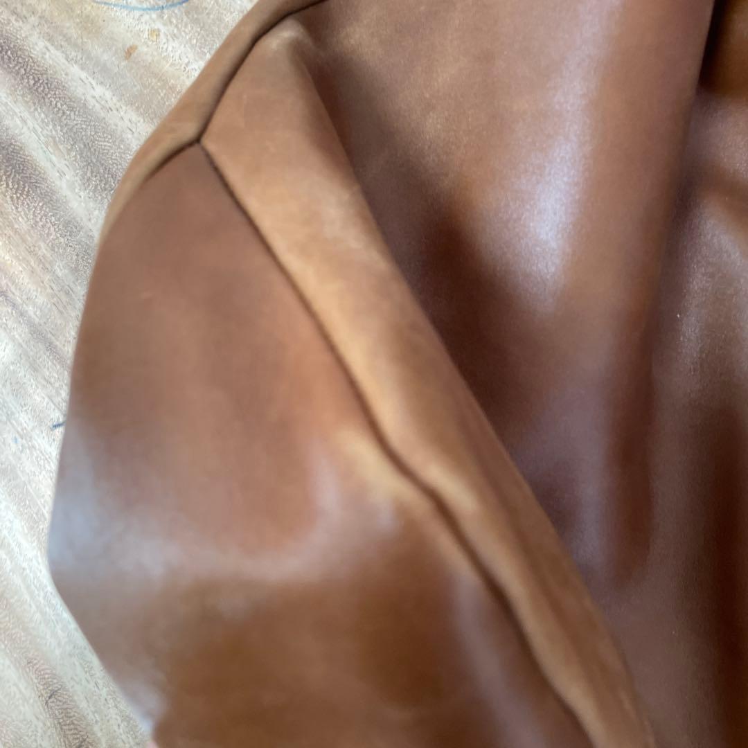 グッチ　ブラウンレザーショルダーバッグ