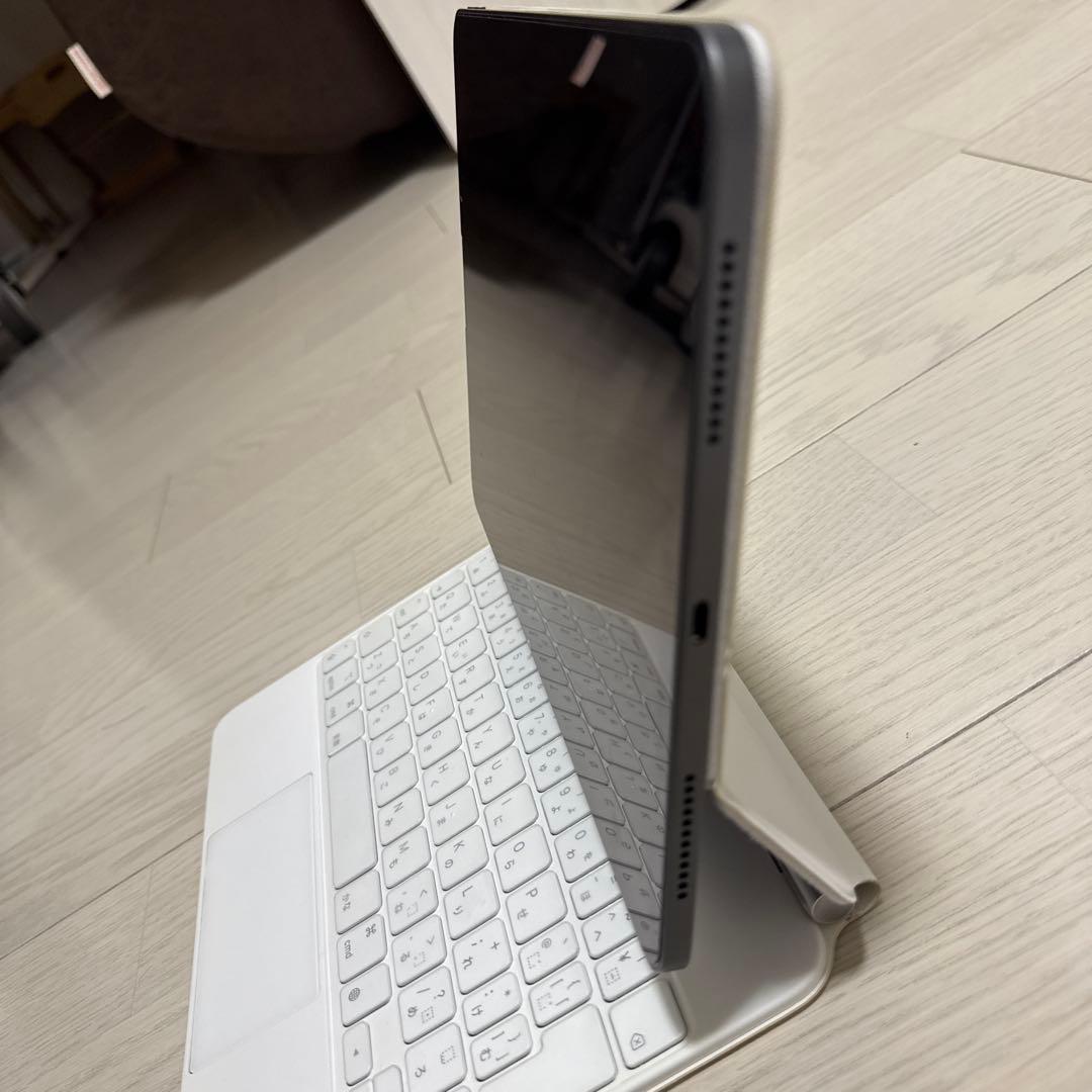 iPad Air 第5世代 64GB Magic Keyboard ホワイト