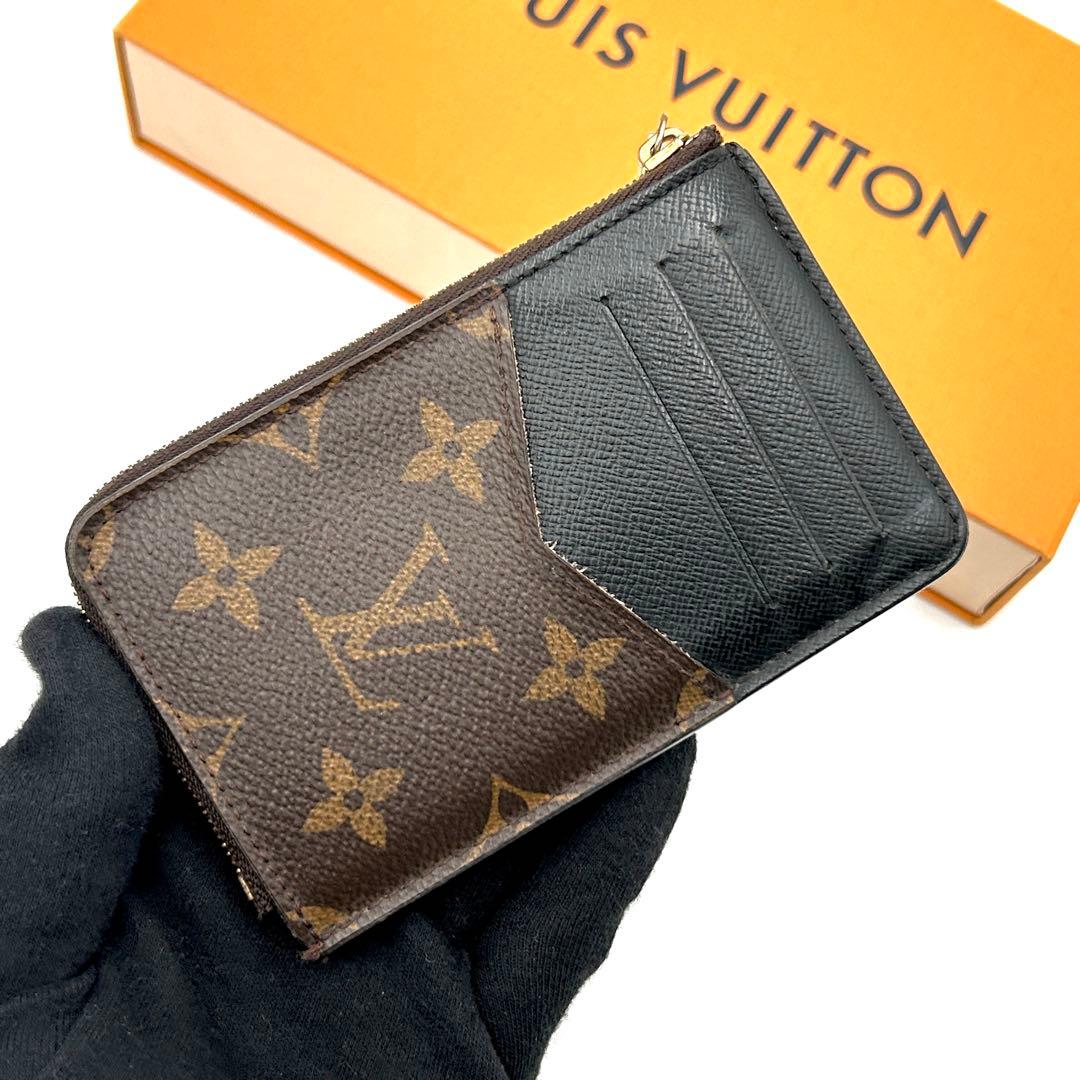 ルイヴィトン モノグラム マカサー ボルトカルト レクトヴェルソ キーケース