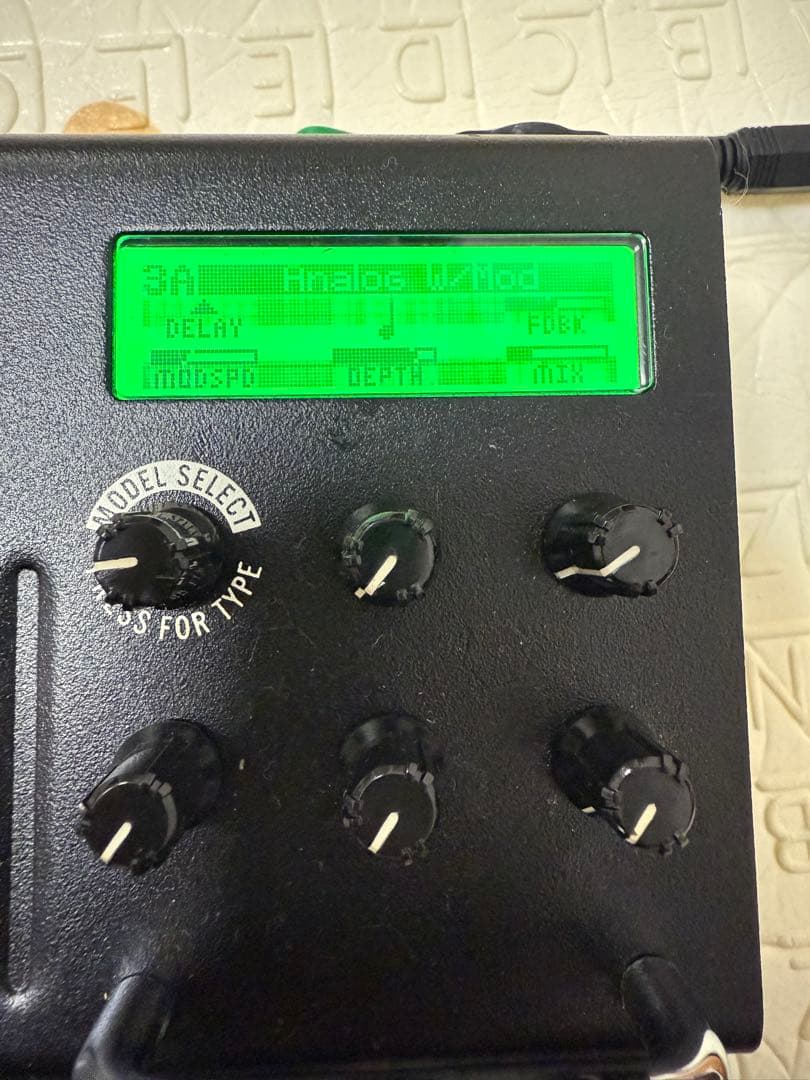 ギター LINE 6 M9 Stompbox Modeler