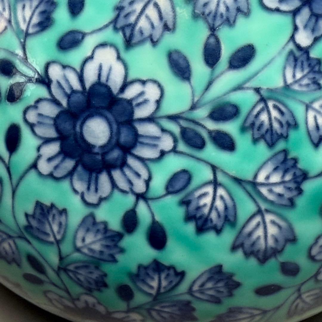 人間国宝 十三代今泉今右衛門 本人作 色絵緑地草花文様更紗