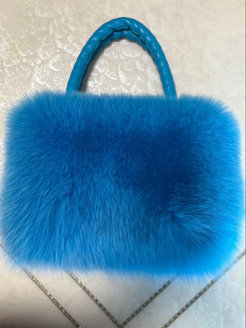 上質サガフォックスファーバッグ　ブルー　最安値
