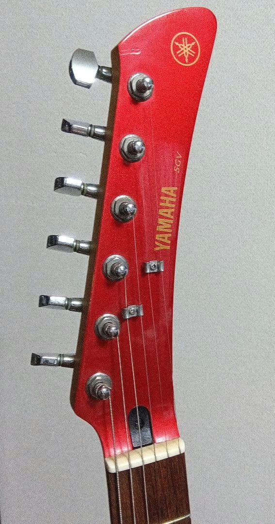 ヤマハエレキギターSGV300
